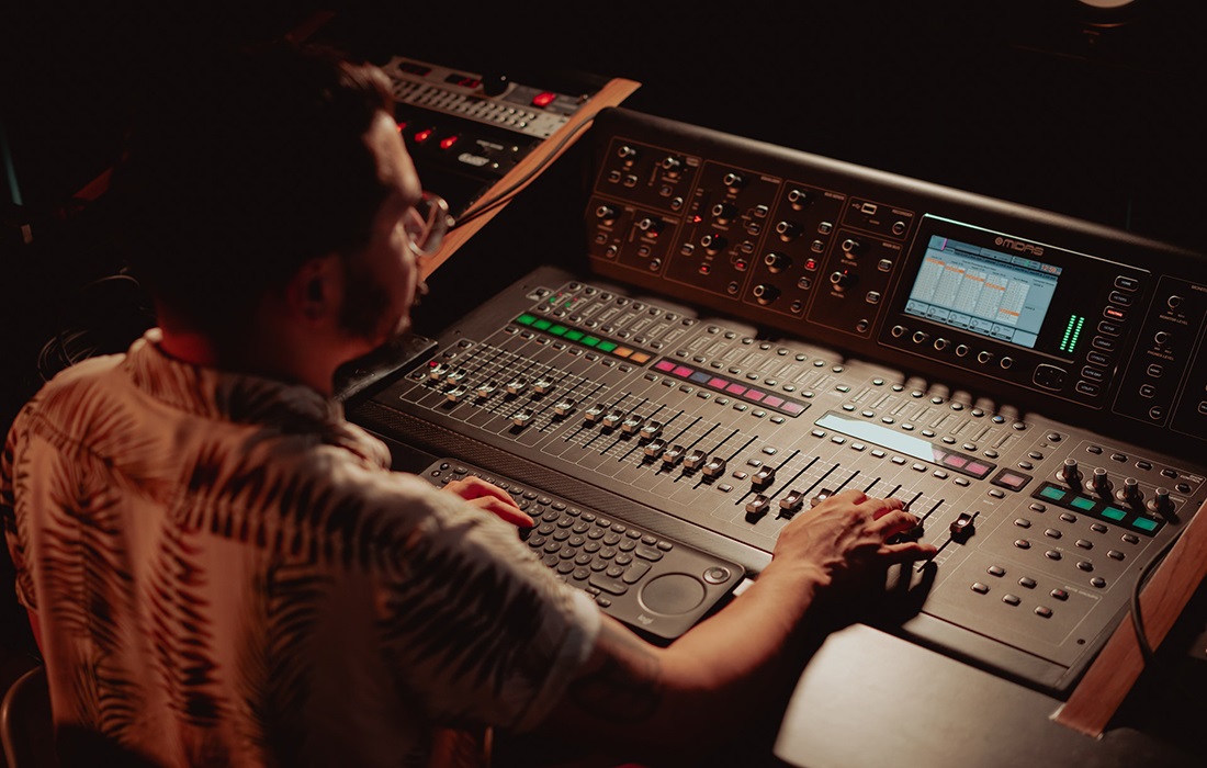 How an Audio Mastering Engineer Can Bring Your Music to Life